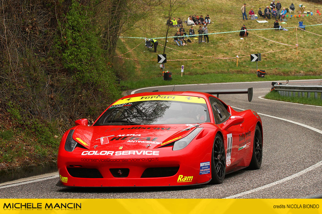 Mancin al Costo, debutto vincente sulla Ferrari